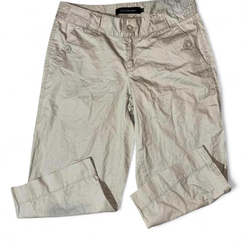 ✨ Classic Light Calvin Klein Khaki Capris (S) ✨